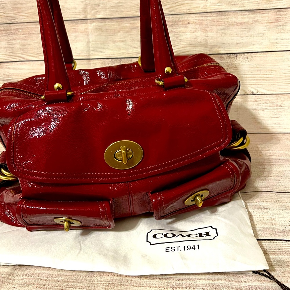 VINTAGE COACH 👜Red Patent Shoulder Bag